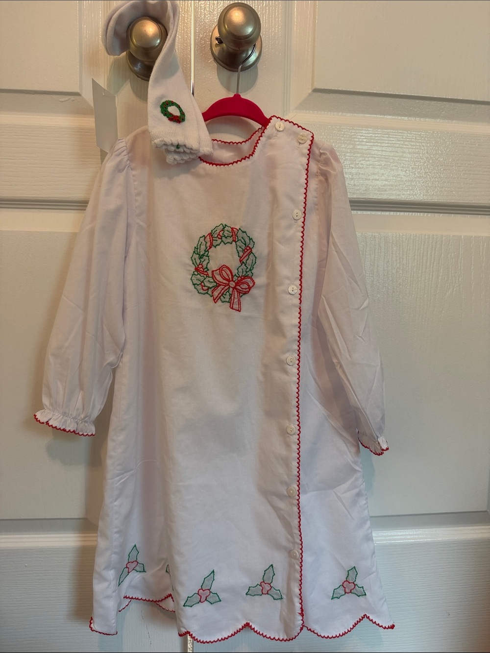Little Bear Smocks Holiday Wreath Embroidered Dress and Socks Size 6 NEW